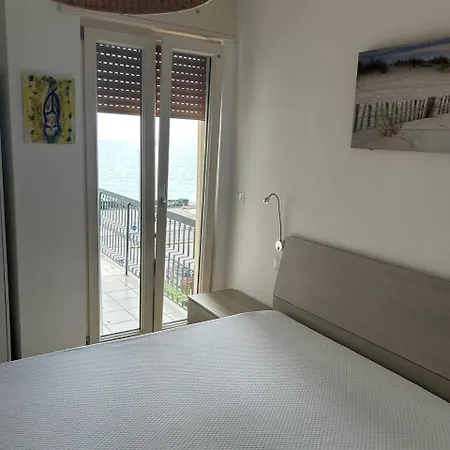 Attico Galilei Fronte Mare By Salentoville *