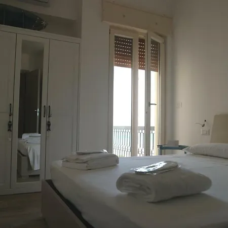 公寓 Attico Galilei Fronte Mare By Salentoville *