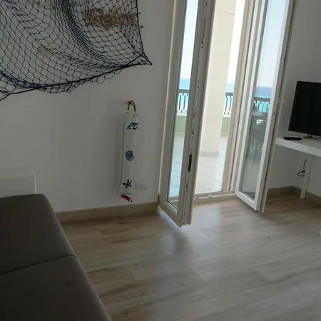 Attico Galilei Fronte Mare By Salentoville 公寓
